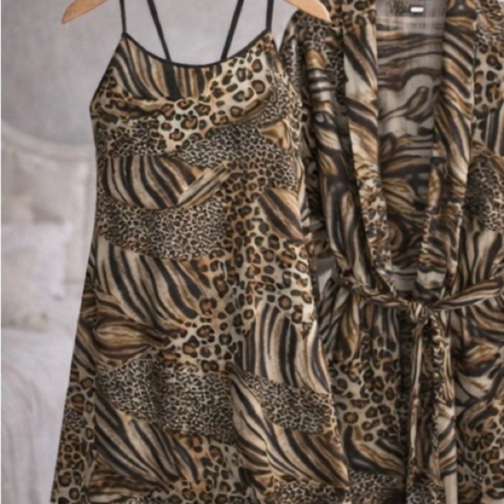 2PC Animal Print Nightgown & Robe Set • Satin Sleepwear • NWOT